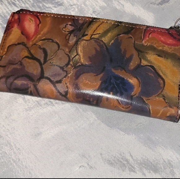 Patricia Nash Nazari bi fold BNWT - Picture 2 of 4